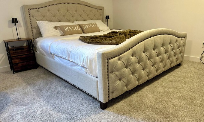 Clarence-Rockland House | Spacious Cozy Suite - Private Bath - King Bed - Free Parking - Self Check in