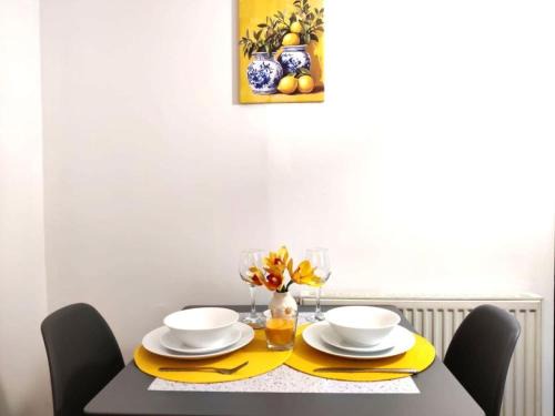 West Hendon Apartment | Spacious & Cozy Studio - mins from Central London and Wembley