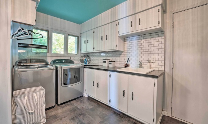Delton Cottage | Spacious Delton Home w/Fire Pit + Lake Views