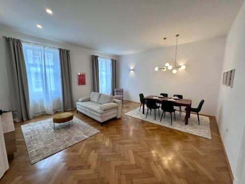 Maribor Apartment | Spacious Designer Apartment in heart of the town