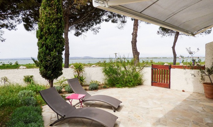Palavas-les-Flots Villa | Spacious detached villa, garden, 100m from the beach, superb view of the pond.