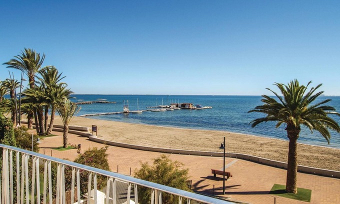 Santiago de la Ribera Apartment | Spacious, cosy and bright holiday apartment on the 1st floor of a chalet in Santiago de la Ribera.