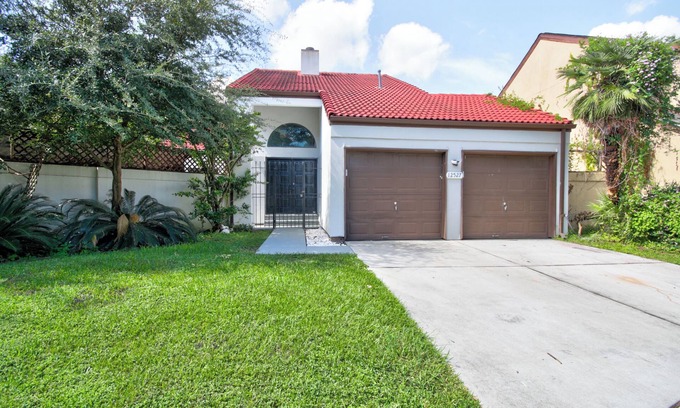 Meadows Place House | Spacious Family-Friendly 3BR Home w/Yard Near Richmond & Rosenberg