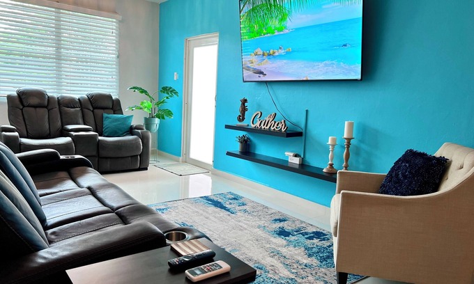 Puerto Nuevo House | Spacious Family Retreat with Large backyard & BBQ-Close to top attractions/beach