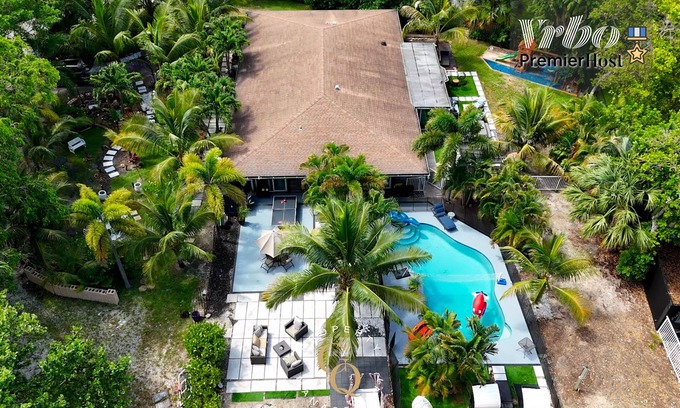 Deerfield Beach House | Spacious Family Pool House Near Beach W/Games!
