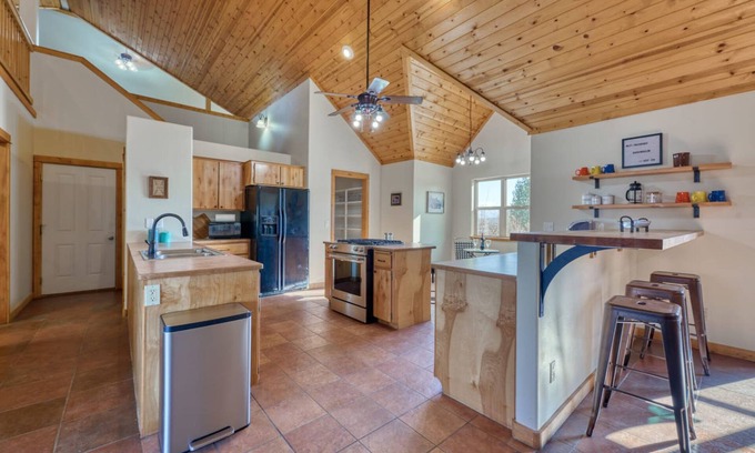 Joseph Other | Spacious Farm House with Stunning Mountain Views