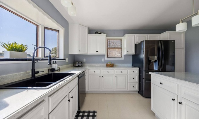 Casco House | Spacious Farmhouse with Hot Tub near Richmond MI