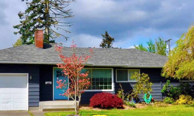 Montavilla House | Spacious Getaway Near Mt Tabor Park—Sleeps 4, Kitchen, WD, Workspace, Patio