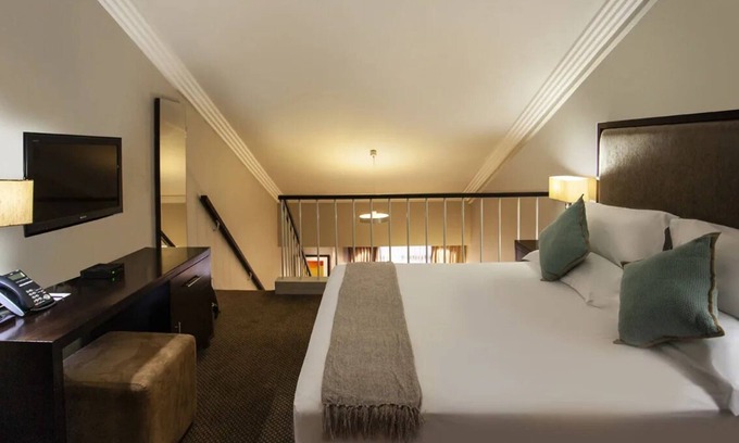 Maseru Hotel | Spacious Good-Value Accommodation in Lesotho! Onsite Pool & Spa, FREE Parking
