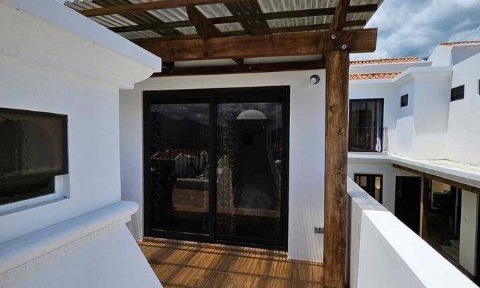 Antigua Guatemala House | Spacious 4-bedroom townhome in peaceful San Pedro Las Huertas with WiFi