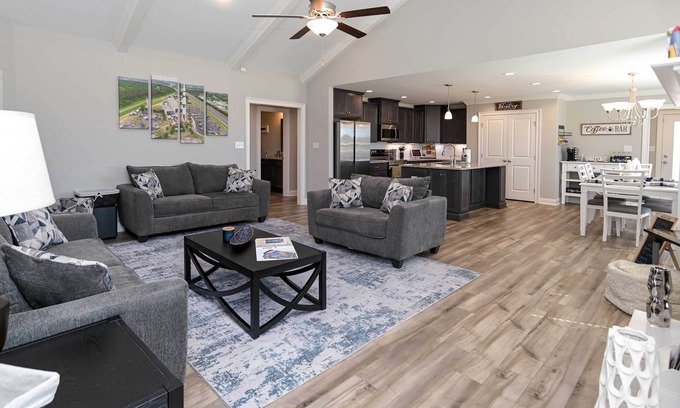 Hazel Green Cottage | Spacious Hazel Green Home w/Fireplace, Yard!