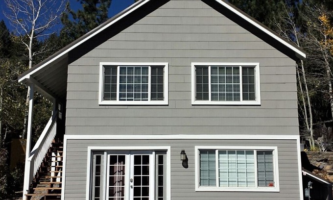 Downtown Apartment | Spacious Historic Downtown Truckee studio! Walk to all!