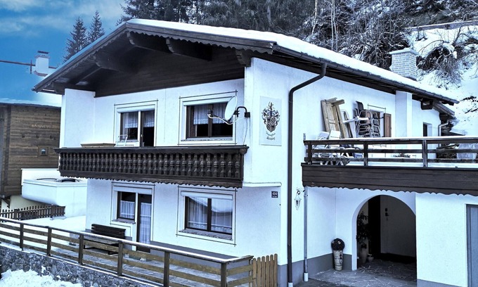 Kappl House | Spacious holiday home near the ski lift in Kappl