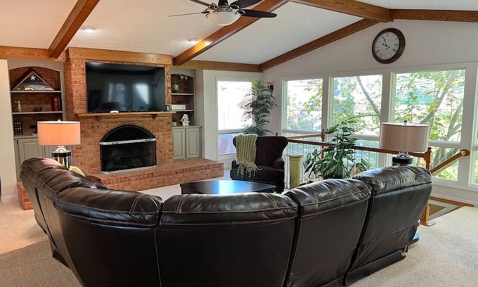 Hamilton House | Spacious home in Hamilton