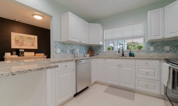 West Palm Beach House | Spacious Home Near Beach, Downtown, Airport! Private Yard w/BBQ