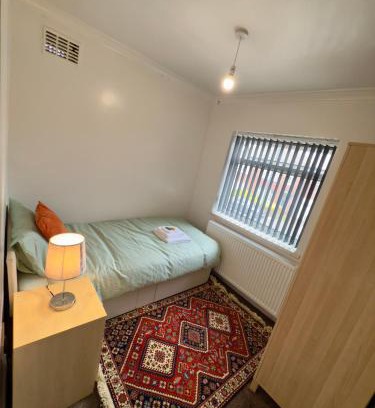 Fenham Apartment | Spacious Home Near City Centre