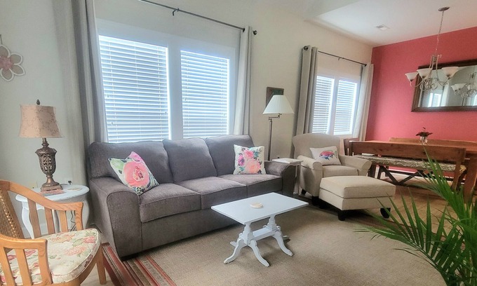 Southport House | Spacious home within walking distance to downtown Southport
