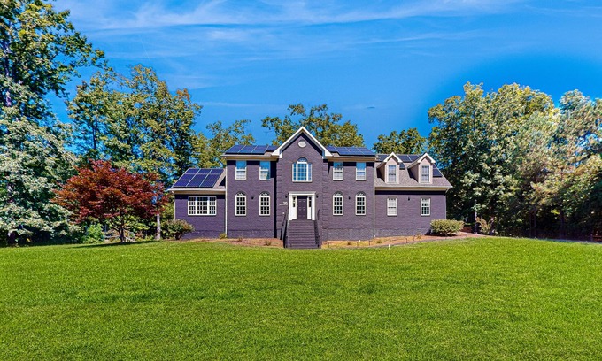 Mineral House | Spacious house w/private pool, private pool table & ping pong table