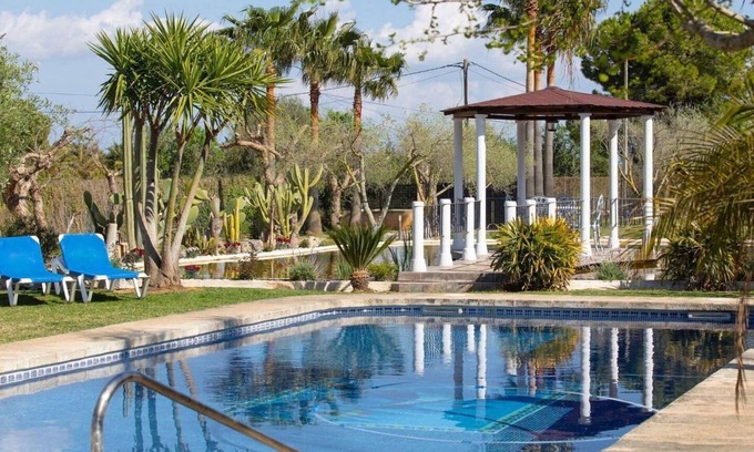 Binissalem House | Spacious house with tenniscourt, pool and Wi-Fi