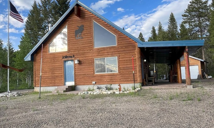 Island Park Cabin | Spacious Island Park cabin close to Yellowstone