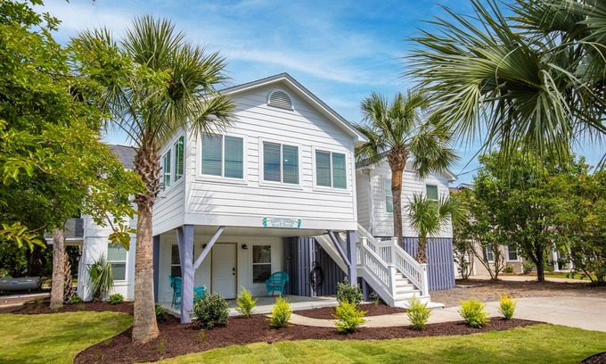 Isle of Palms House | Spacious Isle of Palms Beach Home with Hot Tub, Game Room, & Modern Amenities