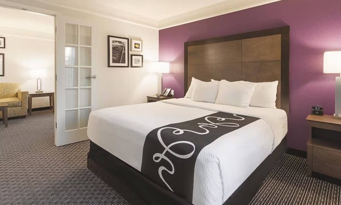 Grand Junction Hotel | Spacious King Suite at La Quinta Inns & Suites, Relaxing Pool, Near Golf Courses