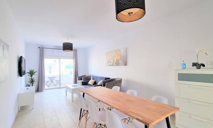 Larnaca Apartment | Spacious Lovely 3BR Apt | Near Center