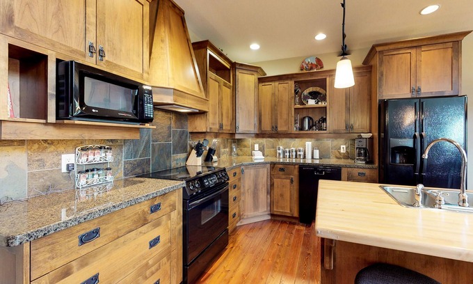 Snow Pine Estates House | Spacious luxury home w/private hot tub, ski-in/ski-out access, dog friendly
