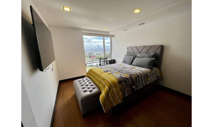 Quito Apartment | Spacious LUXURY SUITE in a safe and central area
