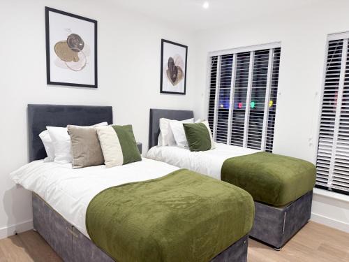 St Neots Apartment | Spacious Modern 1 Bed Apartments in St Neots - Perfect for Contractors & Professionals - Free Parking - WiFi - Fully Equipped Kitchen - Smart TV Ideal for Work Stays and Long Projects