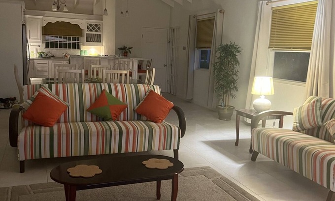 Prospect Villa | Spacious, modern and well-situated residence - 5mins walk to the beach!