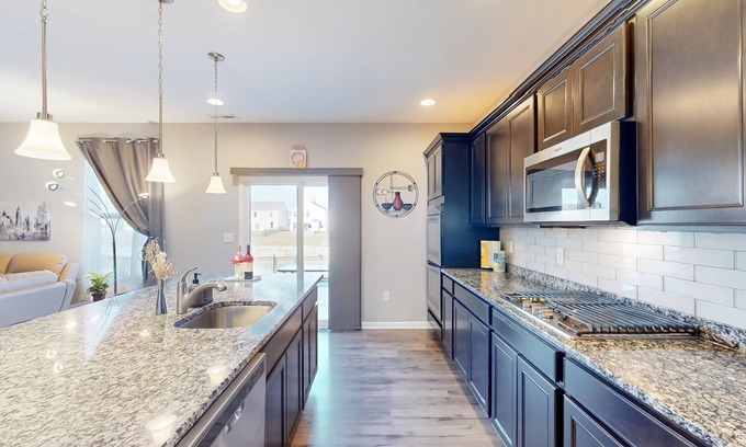 Columbus House | Spacious & modern home with office, enclosed backyard, & W/D - dog-friendly