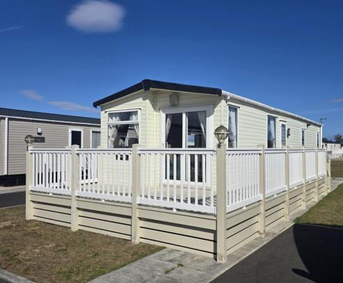 Lossiemouth Resort | Spacious Modern Seaside Caravan