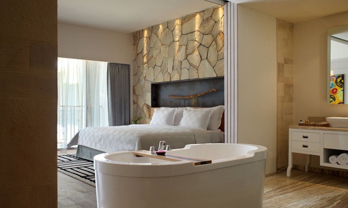 North Legian Apartment | Spacious Modern Suite with Free Minibar Items (T Sand Suite20)
