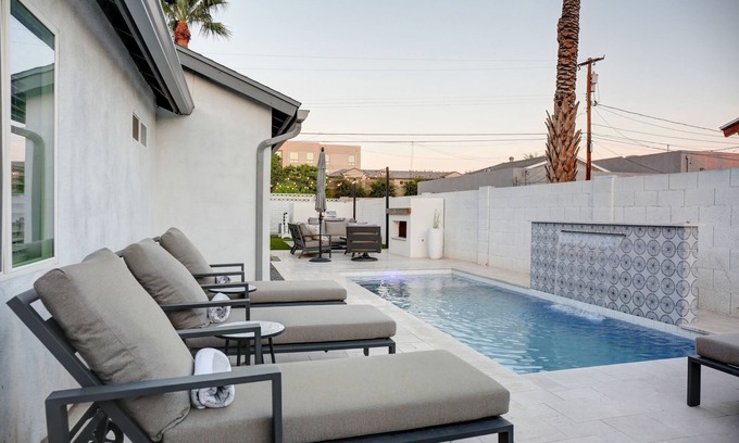Peters View House | Spacious Oasis w/pool + fireplace!