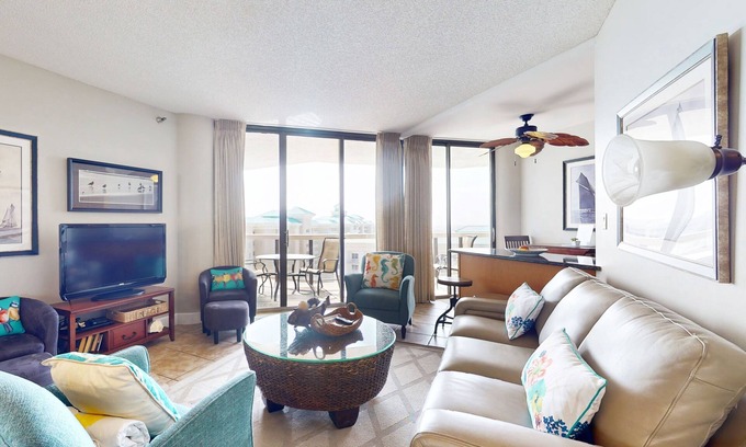 Miramar Beach Condo | Spacious oceanfront condo with pool, hot tub, & beach view