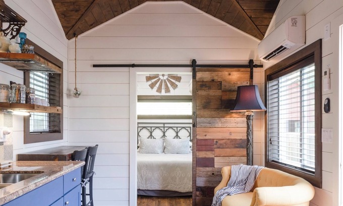 Alberta Arts District House | Spacious, peaceful tiny house retreat, half a block to Alberta, AC
