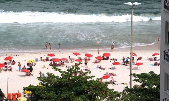 Copacabana Condo | Spacious Penthouse with Ocean View, two Patios and Office with Ocean View.