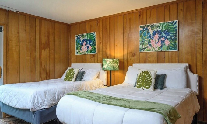 Nashville House | Spacious Pet-Friendly Mid-Century 4,000 Sq Ft Home