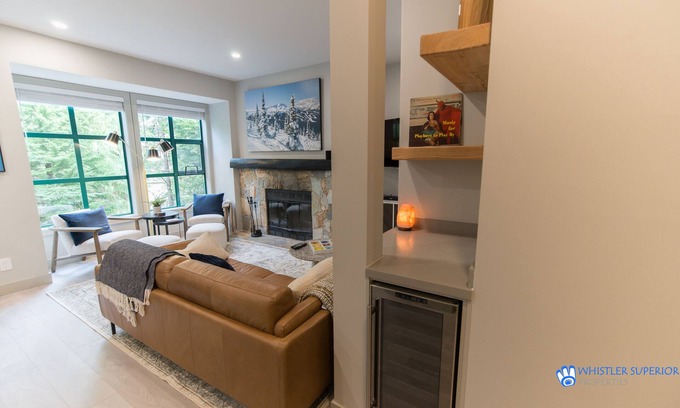 Blackcomb Condo | Spacious, Quiet, Golf Course Location. Wood Fireplace, Free Shuttle