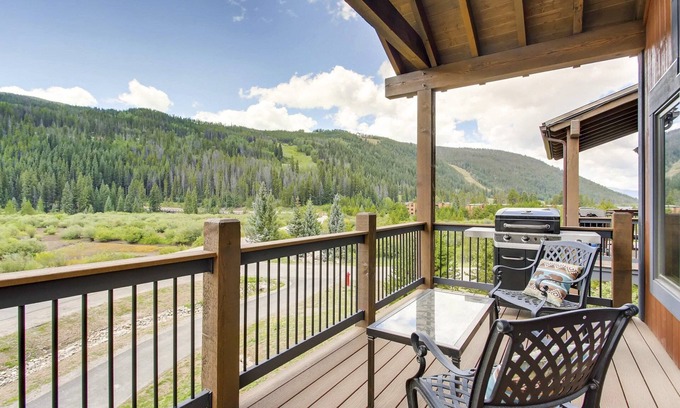 River Run Apartment | Spacious, Renovated 3 Bedroom Townhome