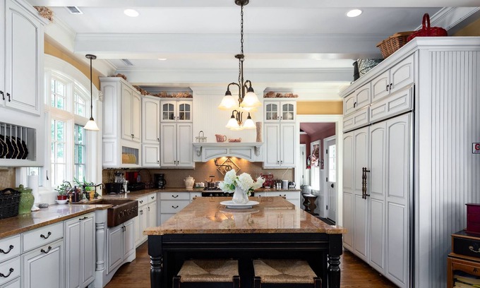 Poughkeepsie House | Spacious restored Victorian w/ wraparound porch