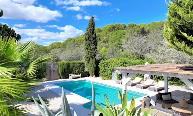Benissa Villa | Spacious Retreat with Games