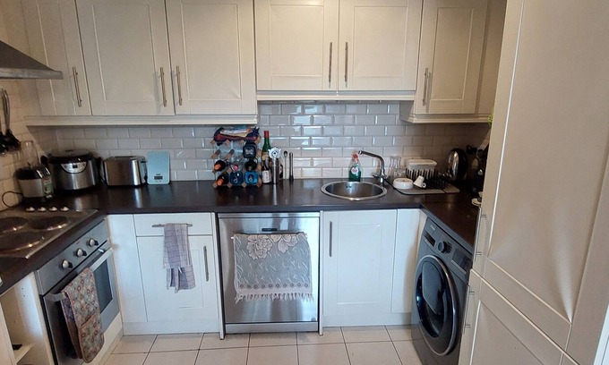 Inchicore Apartment | Spacious Riverside 1Bd in Bustling Village