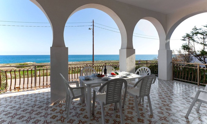 Torre dell'Orso Ski Chalet | Spacious sea view house in Torre Dell'Orso 4 bedrooms and 2 bathrooms, m115