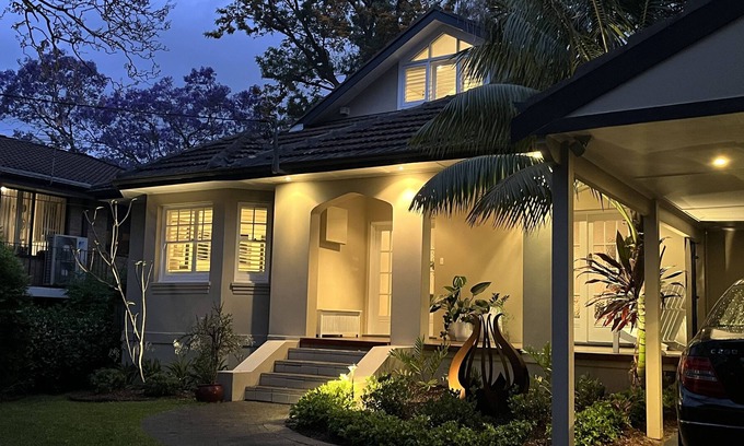 Seaforth House | Spacious Seaforth Stunner
