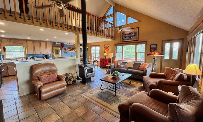 Durango - Purgatory House | Spacious & Secluded Home with Incredible Mountain Views, Private Hot Tub & Sauna