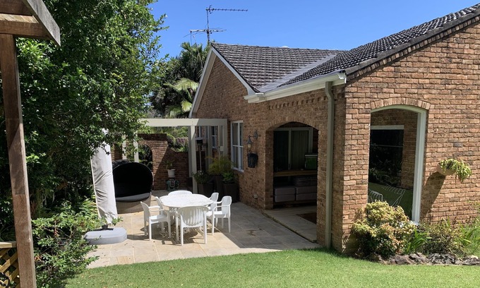 Castle Cove House | Spacious single level house surrounded by Nature Reserve and coastal bush walks
