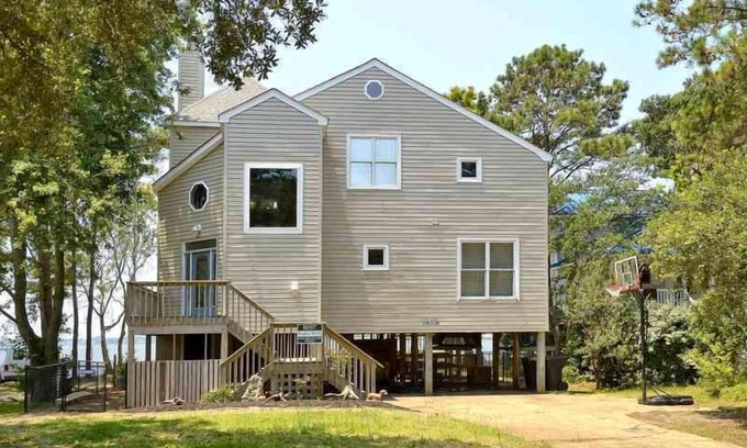 Colington House | Spacious sound front with private pool and hot tub in Kill Devil Hills!