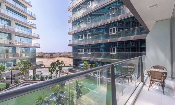 Dubai Apartment | Spacious Studio for 2 in Arabian Gate!